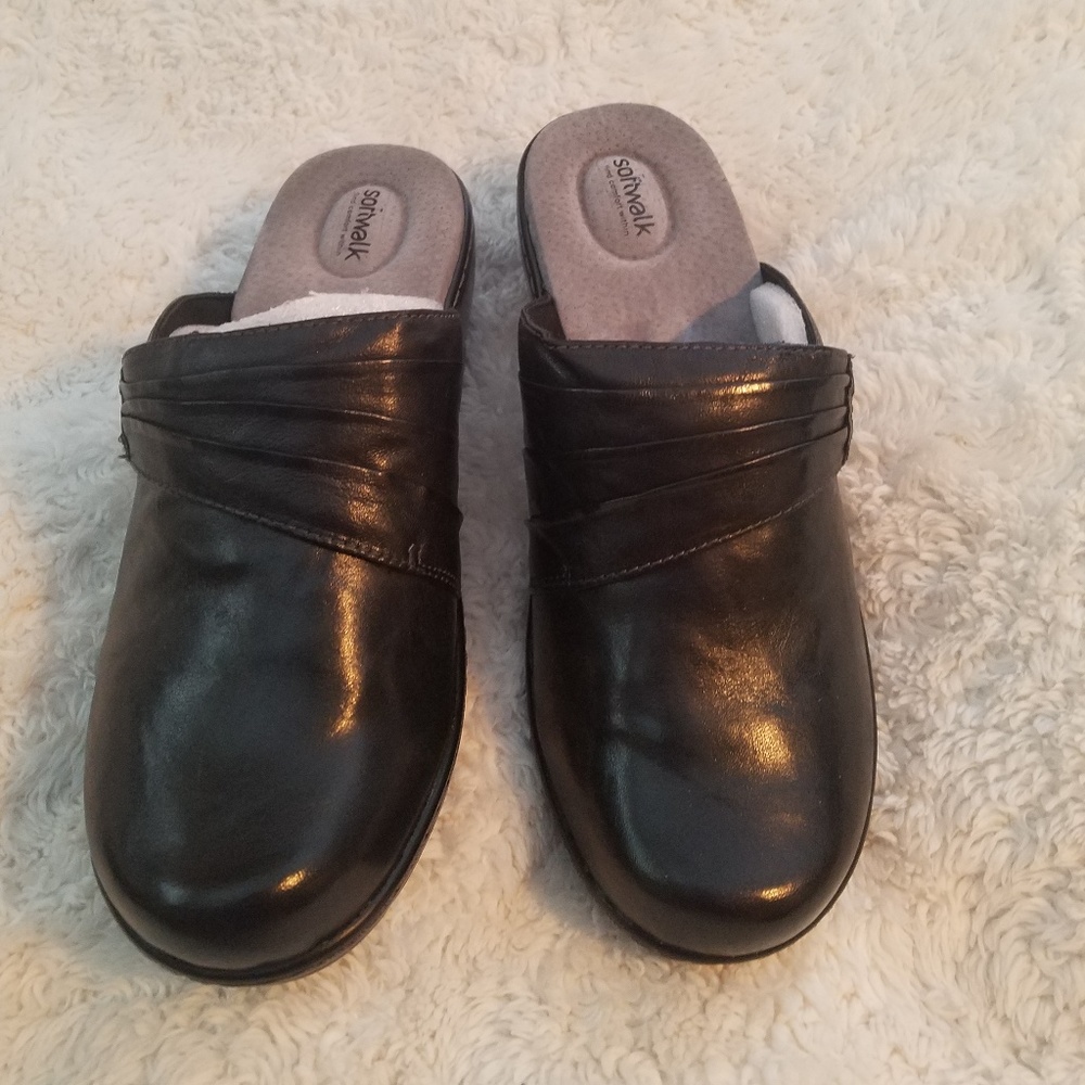 Clarks Mules